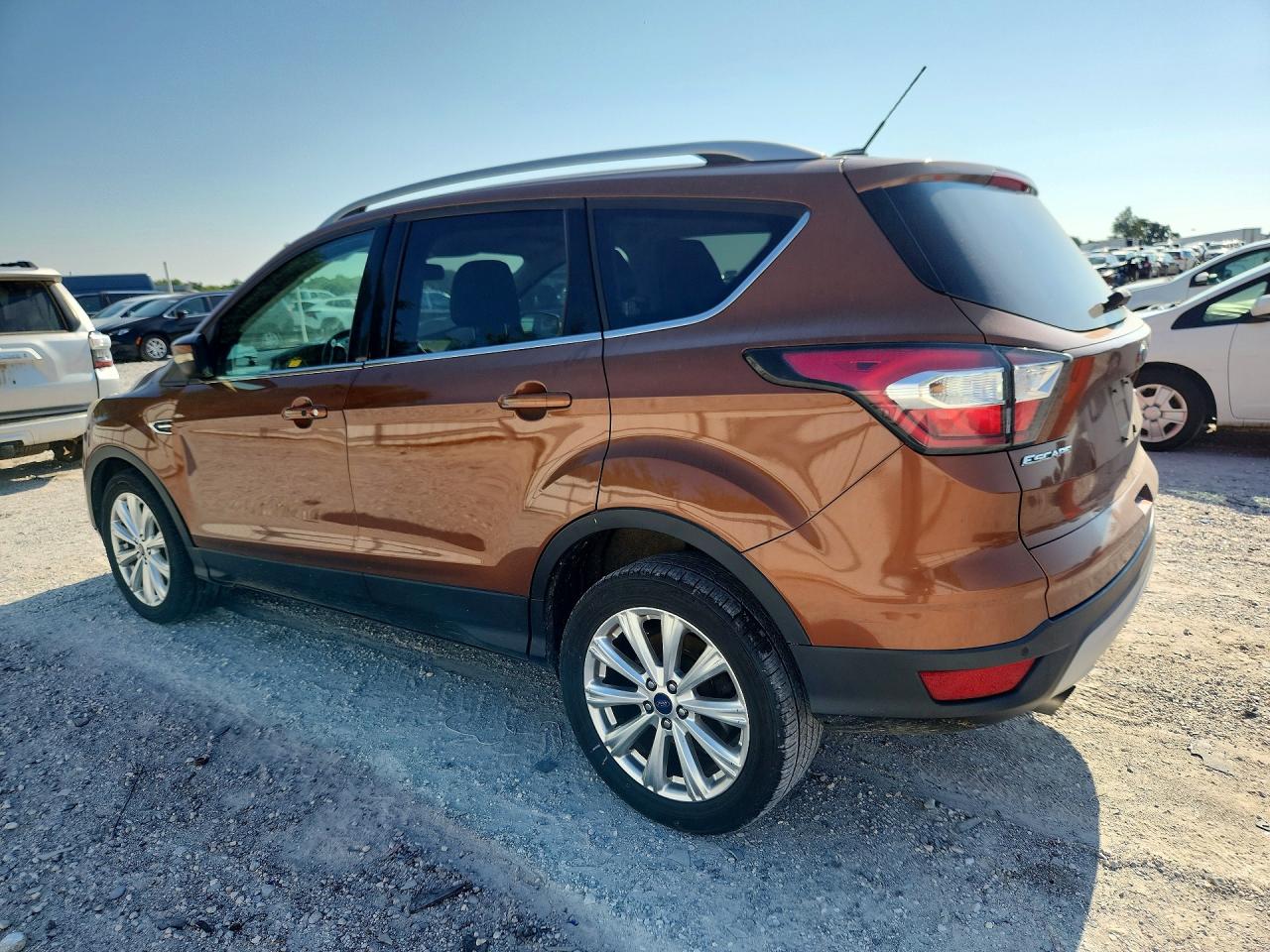 2017 FORD ESCAPE TITANIUM — снимка 2