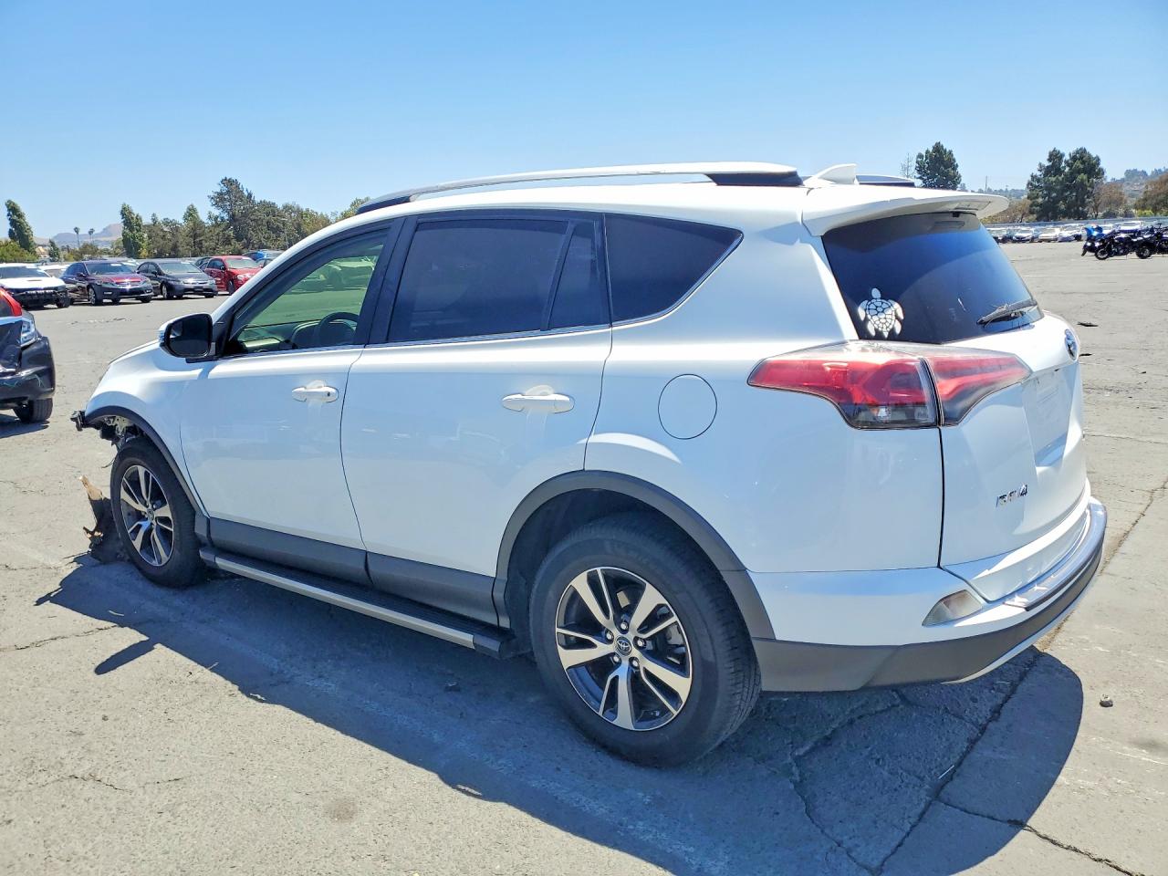2016 TOYOTA RAV4 XLE — снимка 2