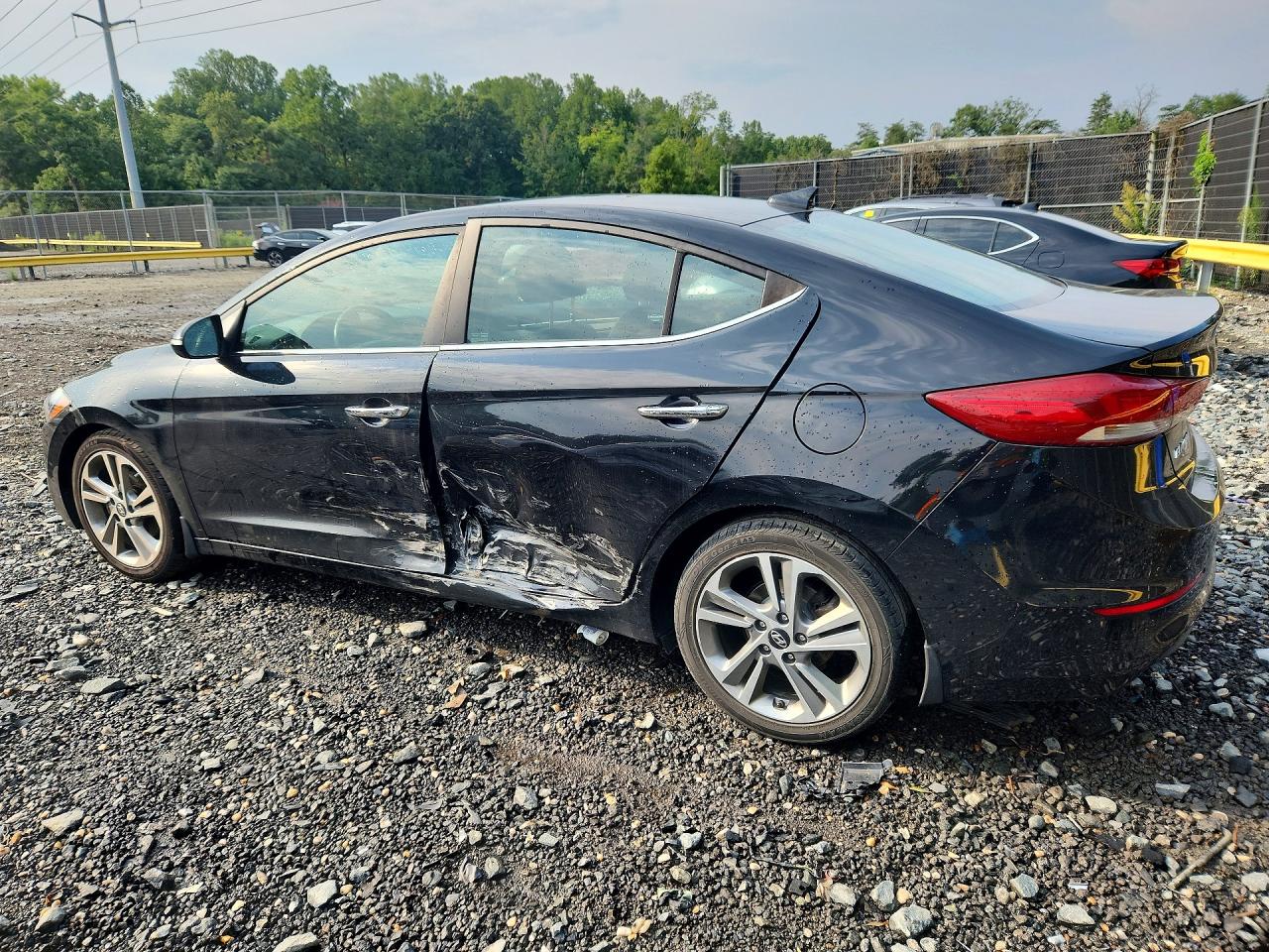 2017 HYUNDAI ELANTRA LIMITED — снимка 2