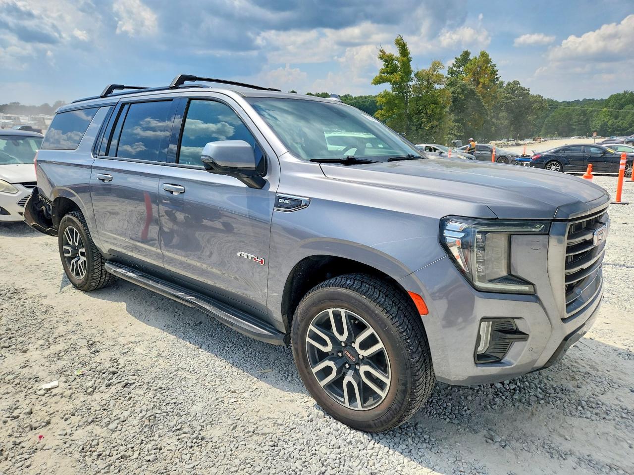 2021 GMC YUKON XL K1500 AT4 — снимка 4