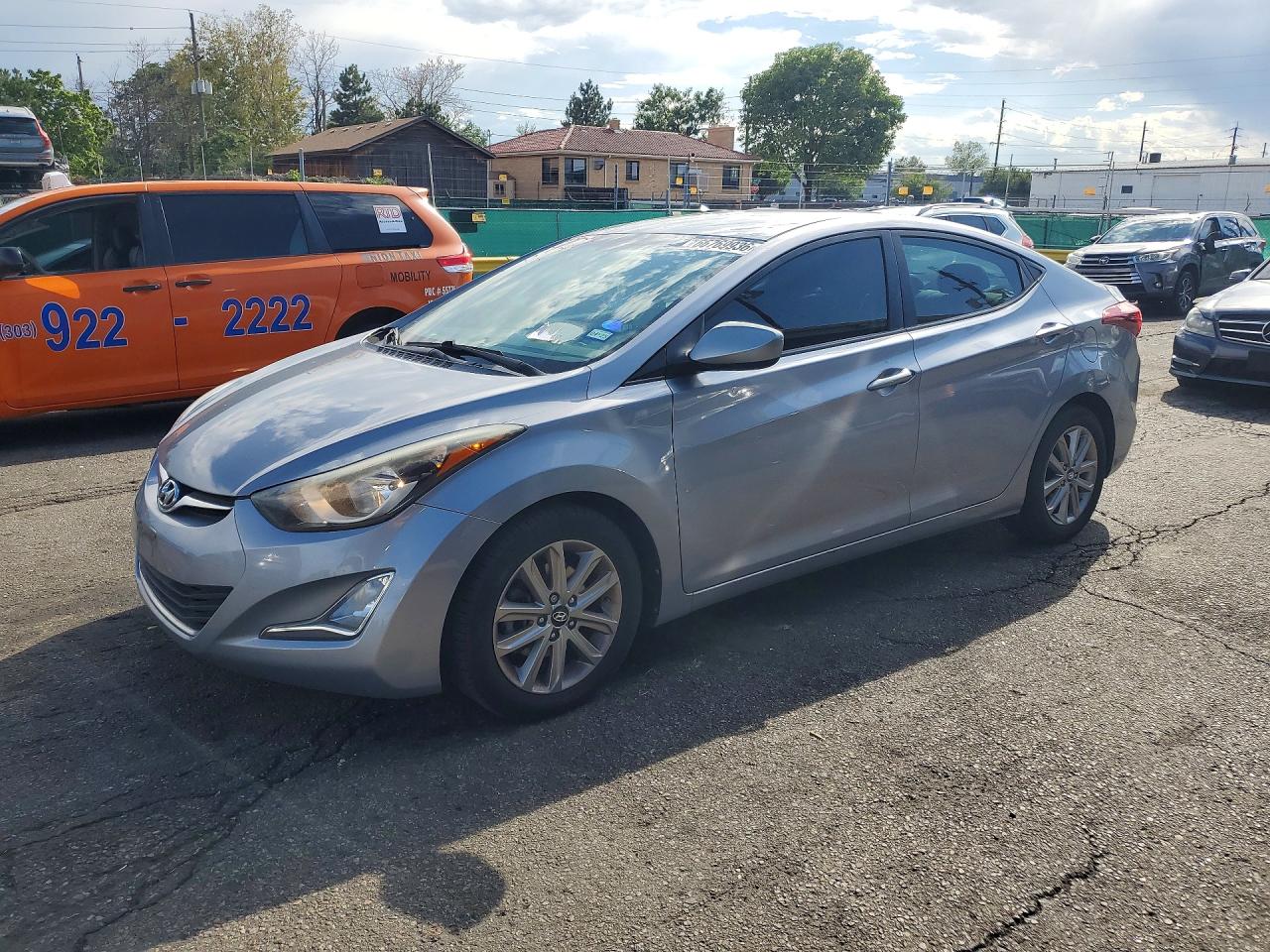 2015 HYUNDAI ELANTRA SE