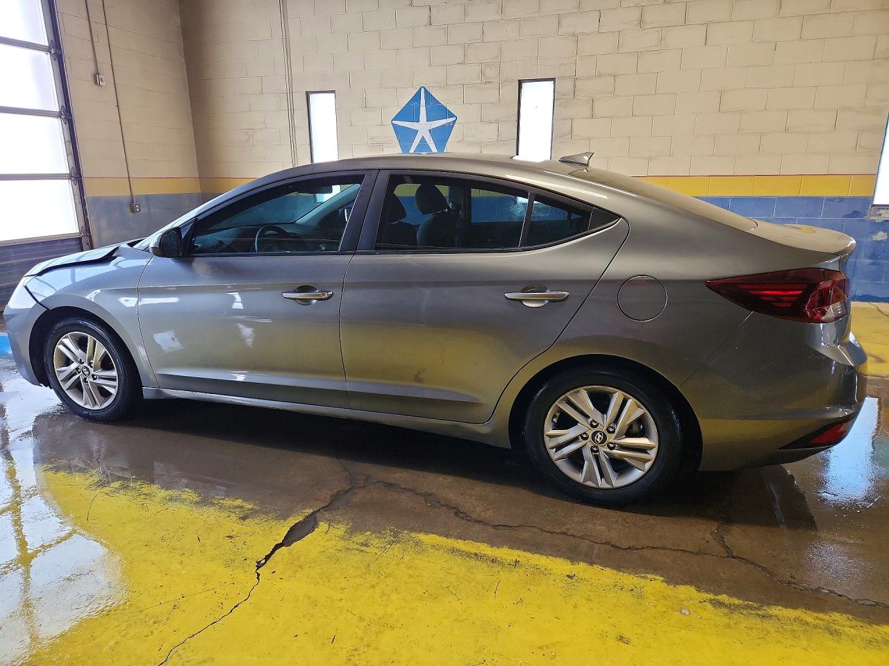 2019 HYUNDAI ELANTRA SEL — снимка 2