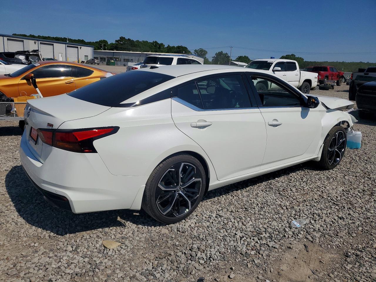2026 NISSAN ALTIMA SR — снимка 3