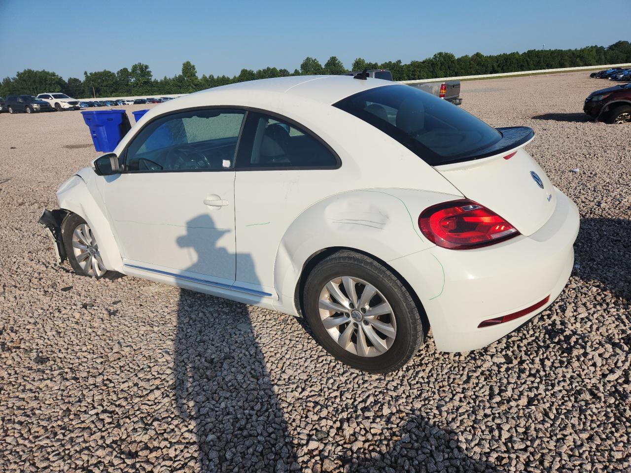 2019 VOLKSWAGEN BEETLE S — снимка 2