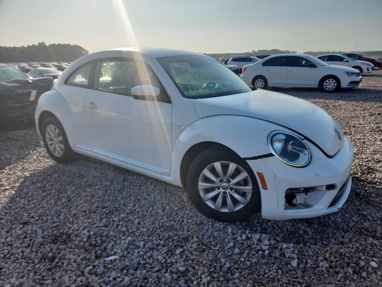 2019 VOLKSWAGEN BEETLE S — снимка 4