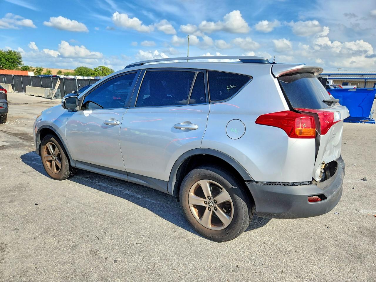 2015 TOYOTA RAV4 XLE — снимка 2