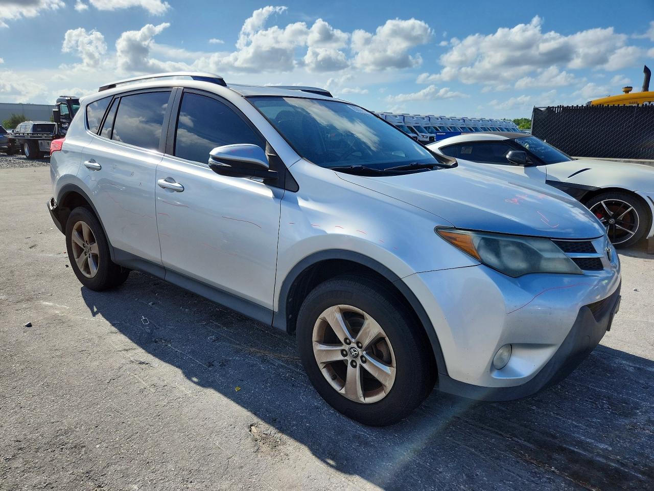 2015 TOYOTA RAV4 XLE — снимка 4