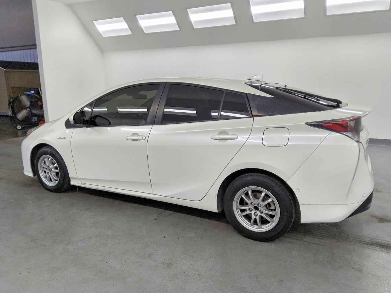 2018 TOYOTA PRIUS TWO — снимка 2