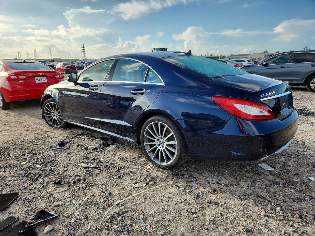 2017 MERCEDES-BENZ CLS 550 4MATIC — снимка 2