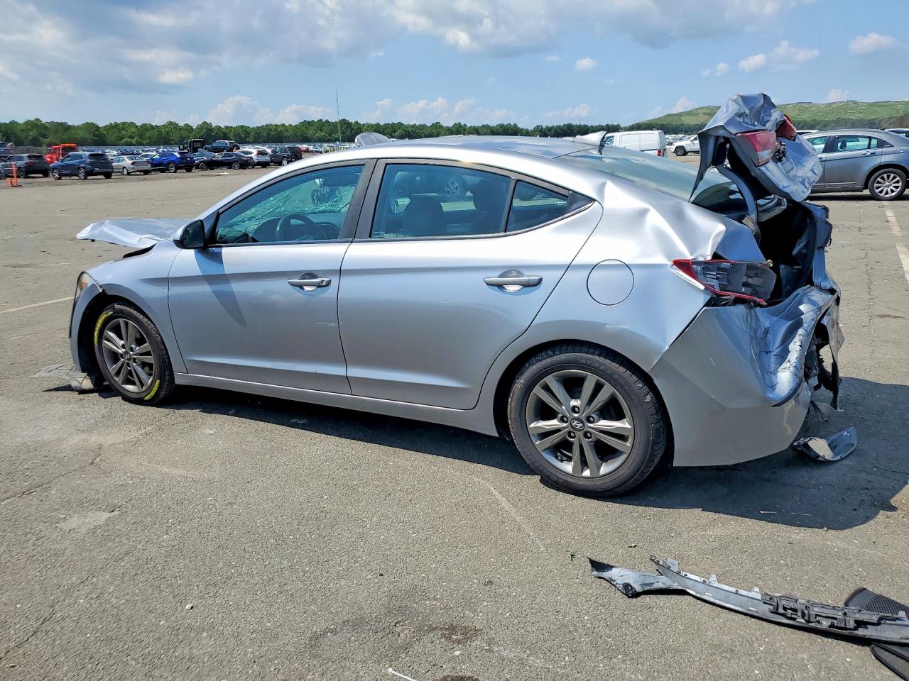 2017 HYUNDAI ELANTRA SE — снимка 2