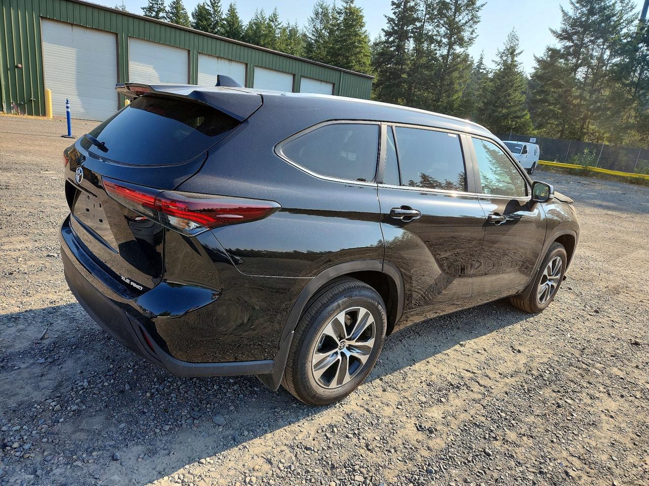 2026 TOYOTA HIGHLANDER XLE — снимка 3