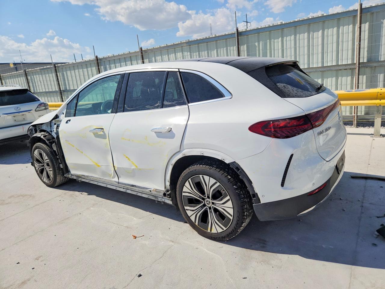 2023 MERCEDES-BENZ EQE SUV 350+ — снимка 2
