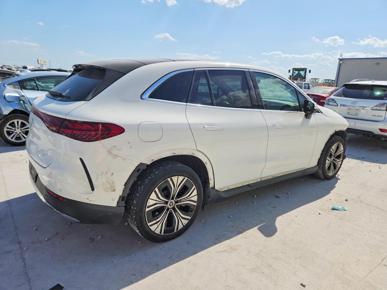 2023 MERCEDES-BENZ EQE SUV 350+ — снимка 3