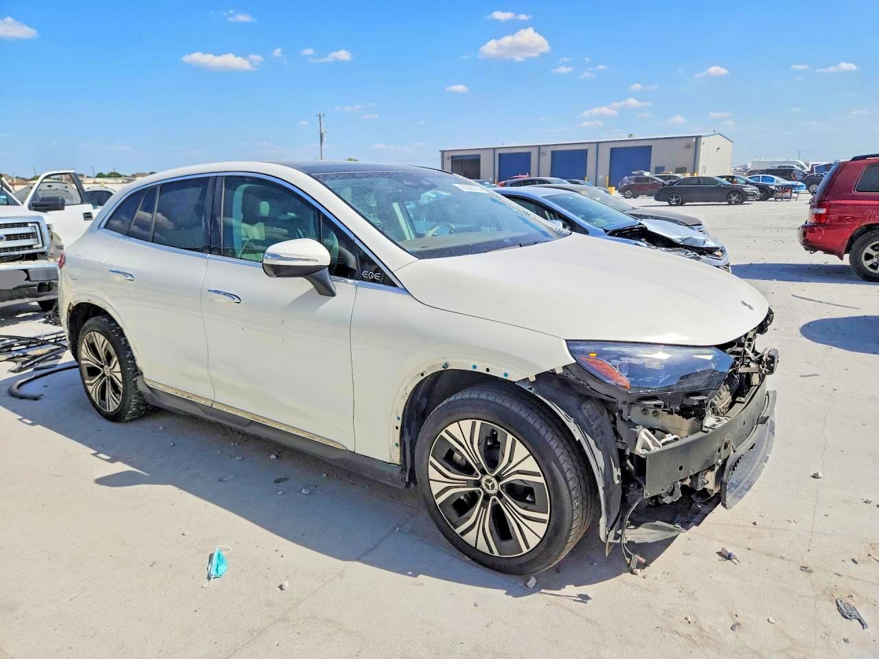 2023 MERCEDES-BENZ EQE SUV 350+ — снимка 4