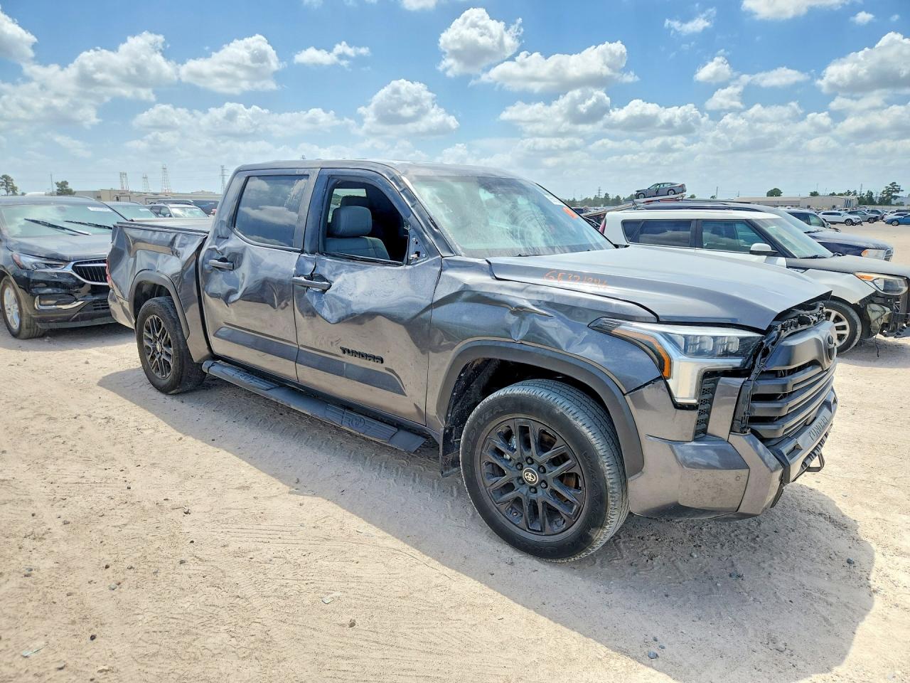 2025 TOYOTA TUNDRA CREWMAX LIMITED — снимка 4