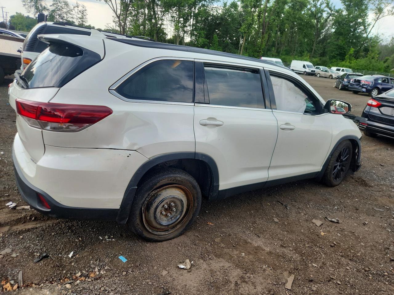 2019 TOYOTA HIGHLANDER SE — снимка 3