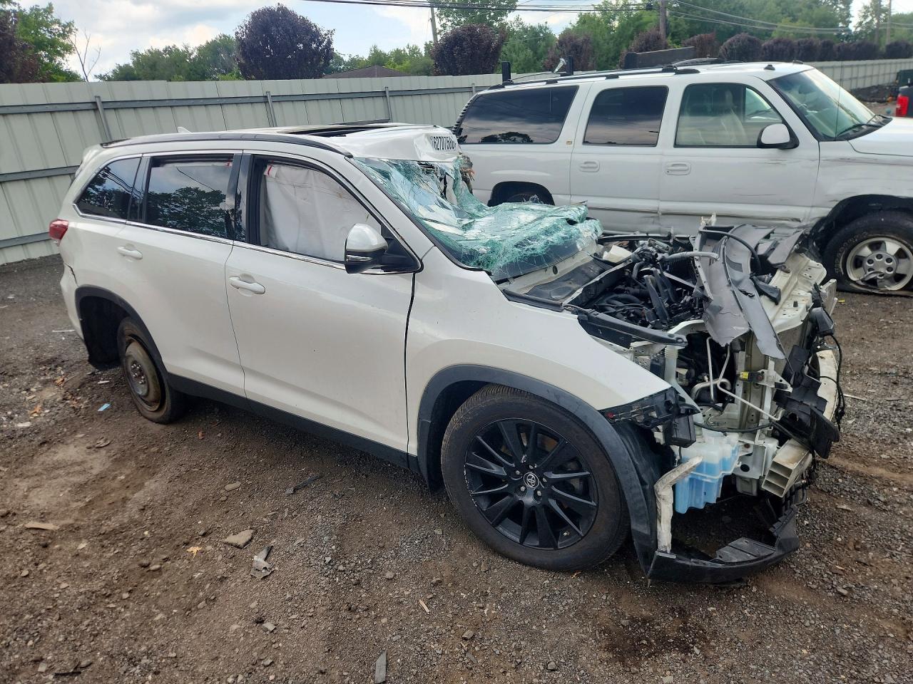 2019 TOYOTA HIGHLANDER SE — снимка 4