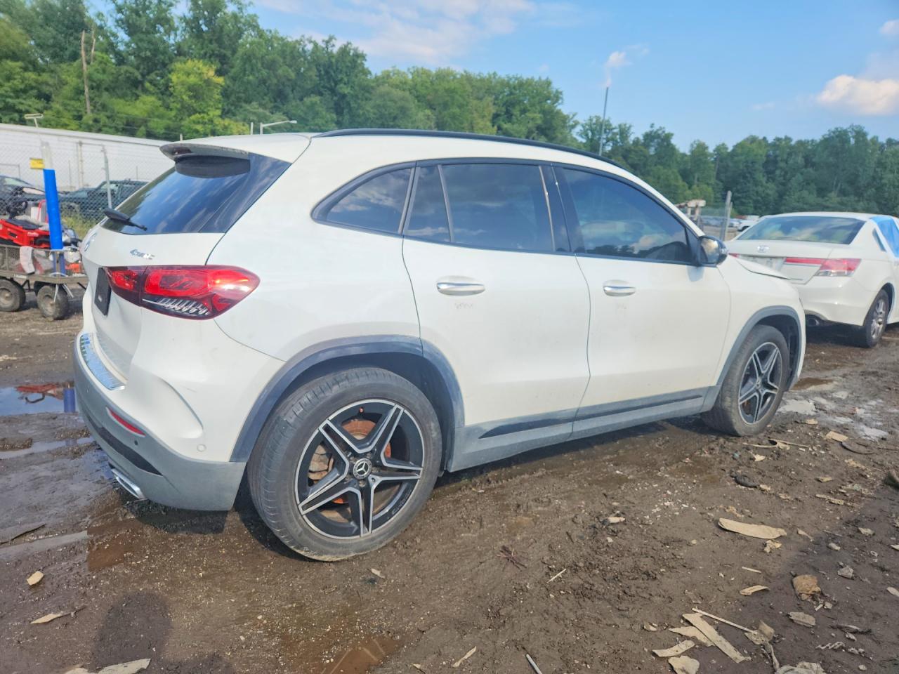 2021 MERCEDES-BENZ GLA 250 4MATIC — снимка 3