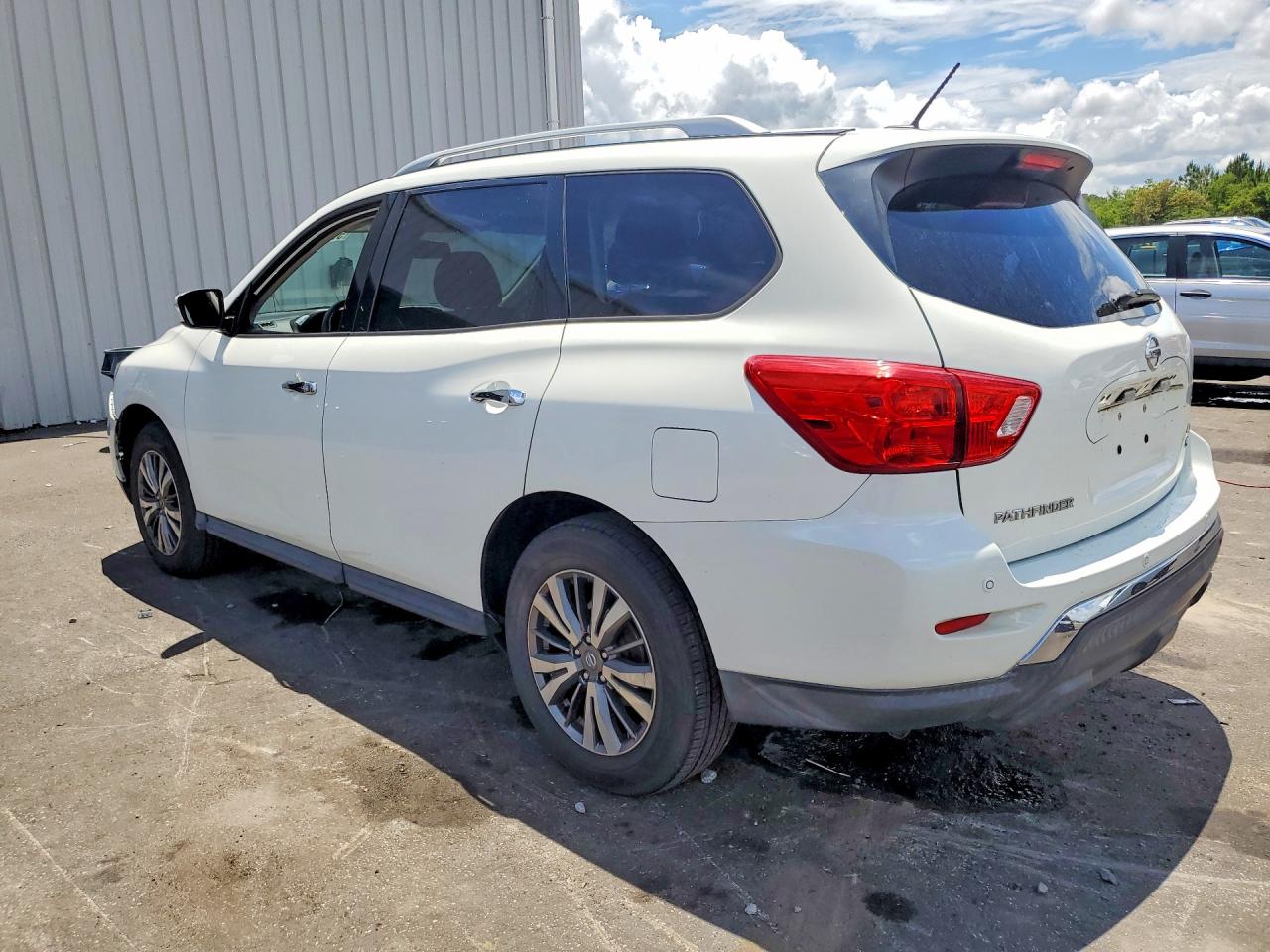 2018 NISSAN PATHFINDER SV — снимка 2