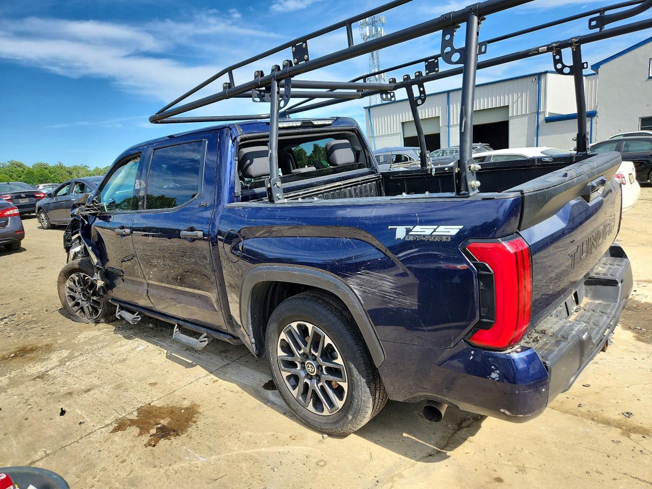 2022 TOYOTA TUNDRA SR5 — снимка 2