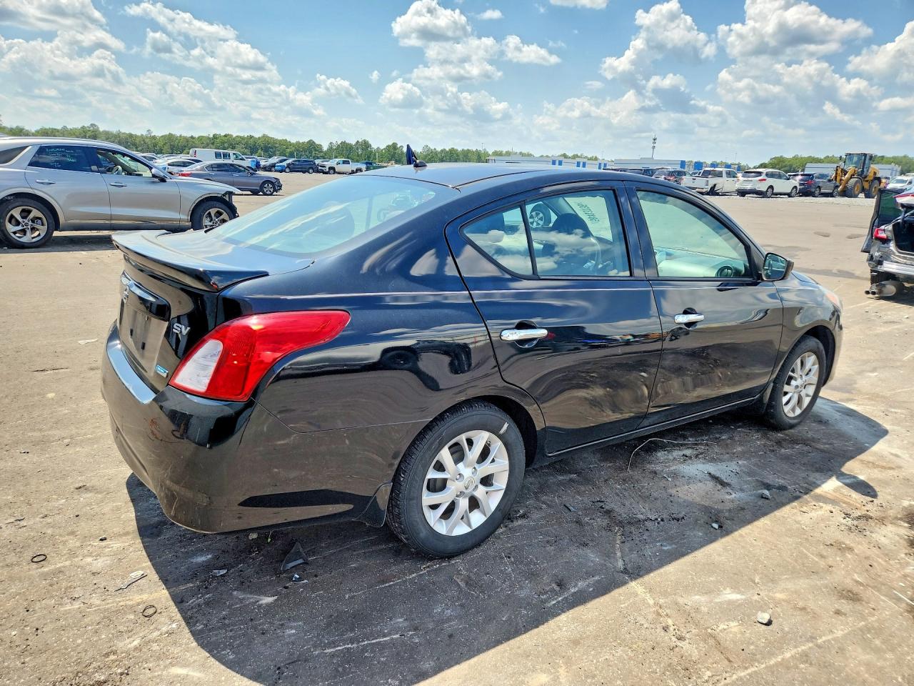 2016 NISSAN VERSA 1.6 SV — снимка 3