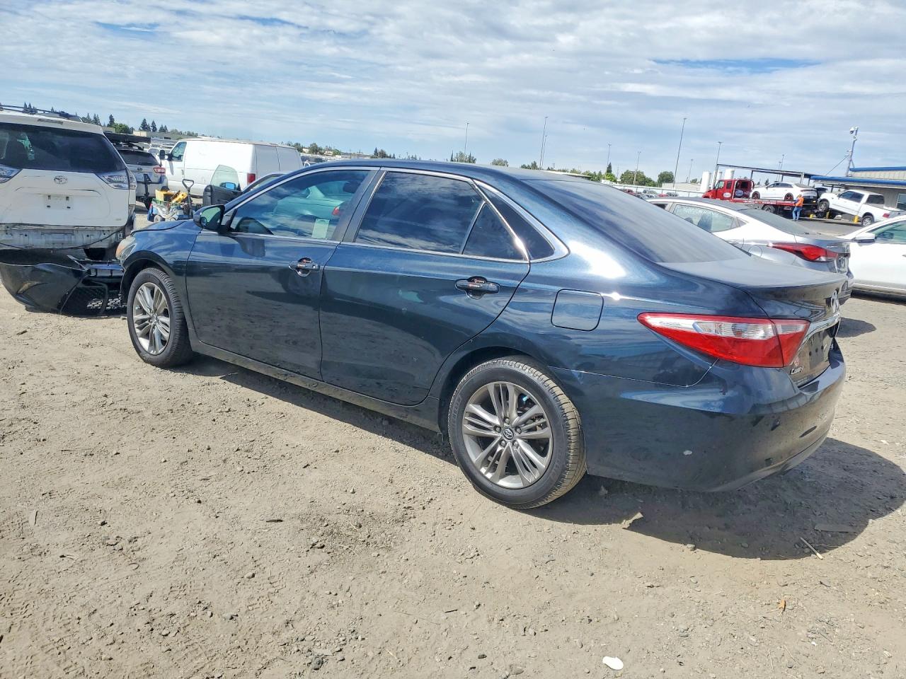 2017 TOYOTA CAMRY SE — снимка 2
