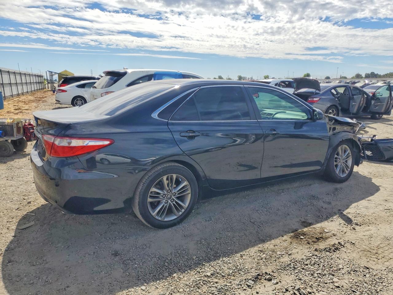 2017 TOYOTA CAMRY SE — снимка 3