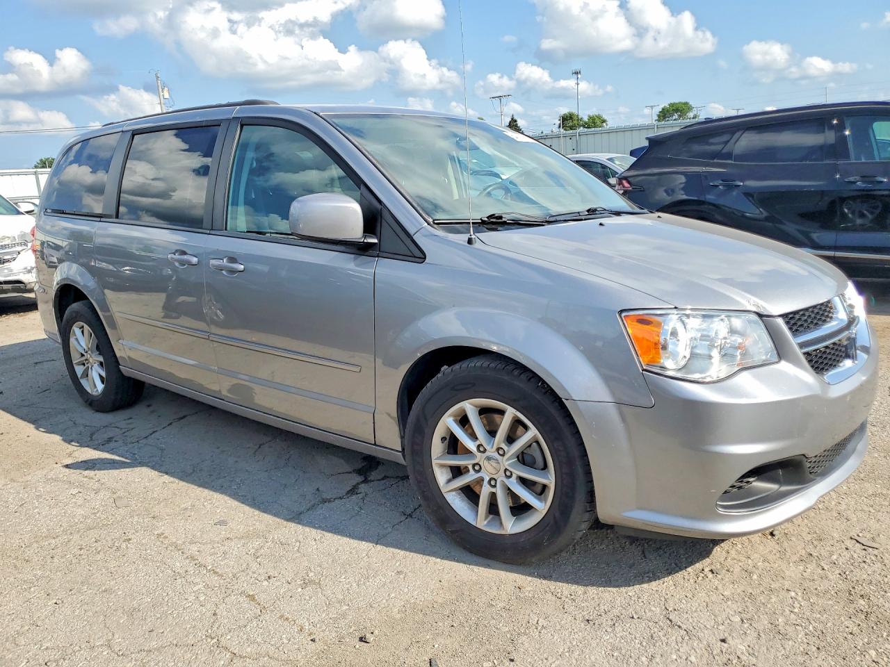 2016 DODGE GRAND CARAVAN SXT — снимка 4