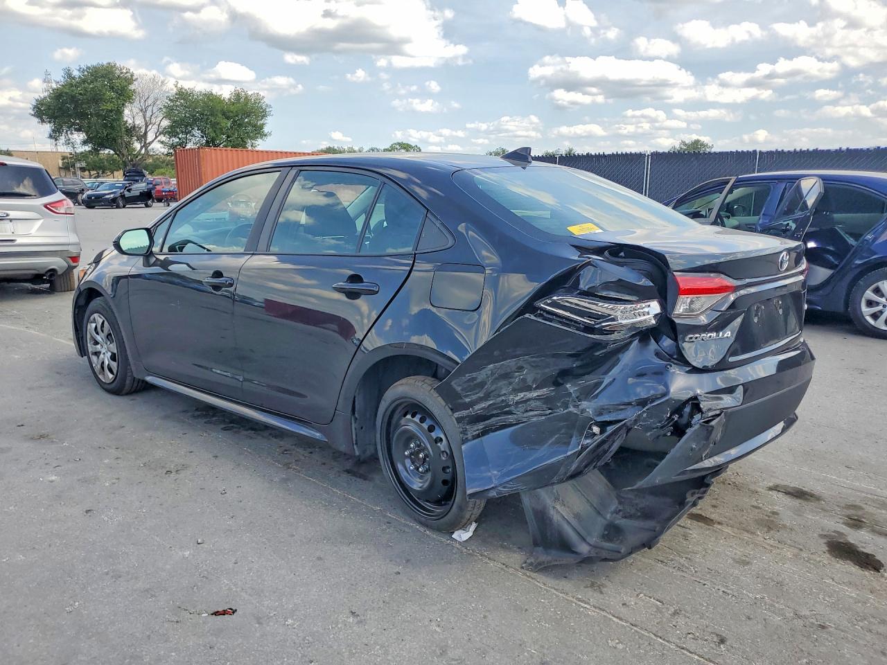 2022 TOYOTA COROLLA LE — снимка 2