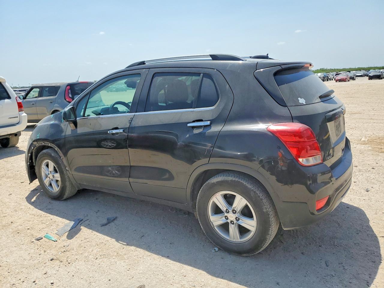 2018 CHEVROLET TRAX 1LT — снимка 2