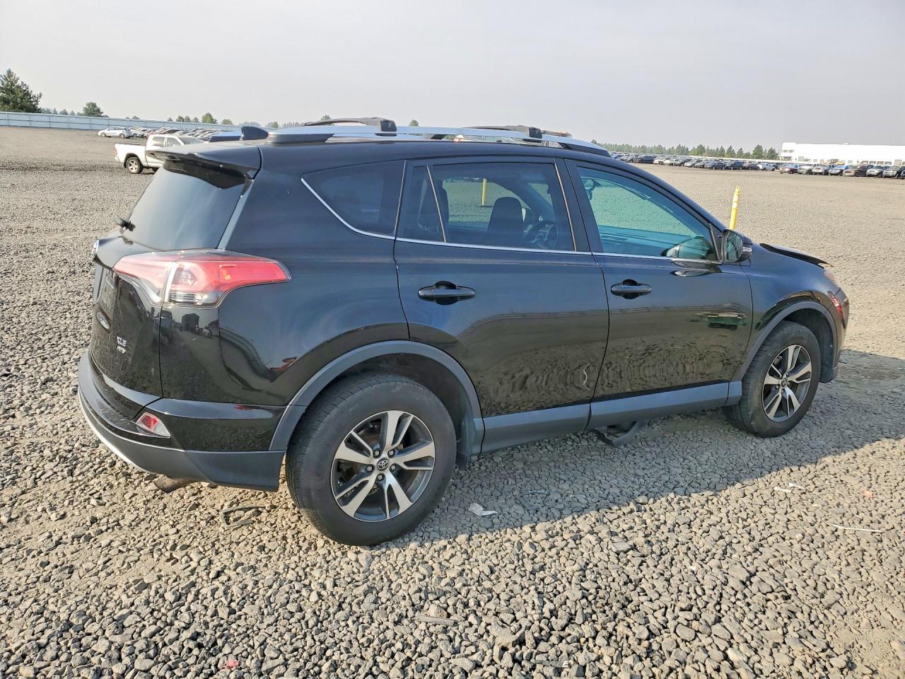 2016 TOYOTA RAV4 XLE — снимка 3