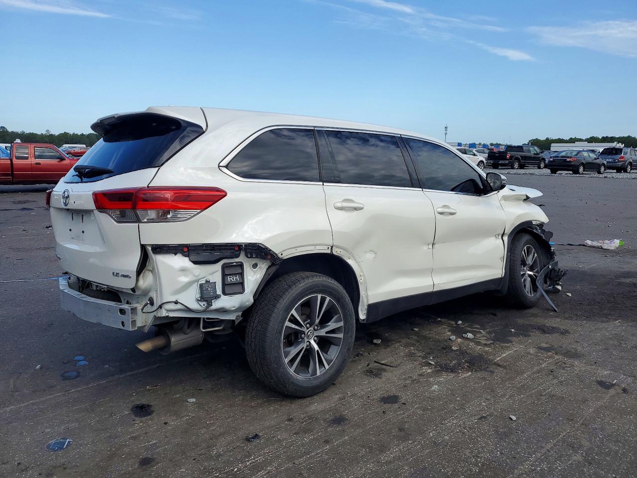 2019 TOYOTA HIGHLANDER LE PLUS — снимка 3