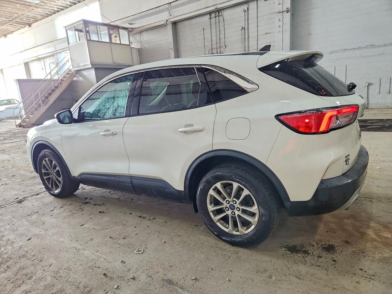 2022 FORD ESCAPE SE — снимка 2