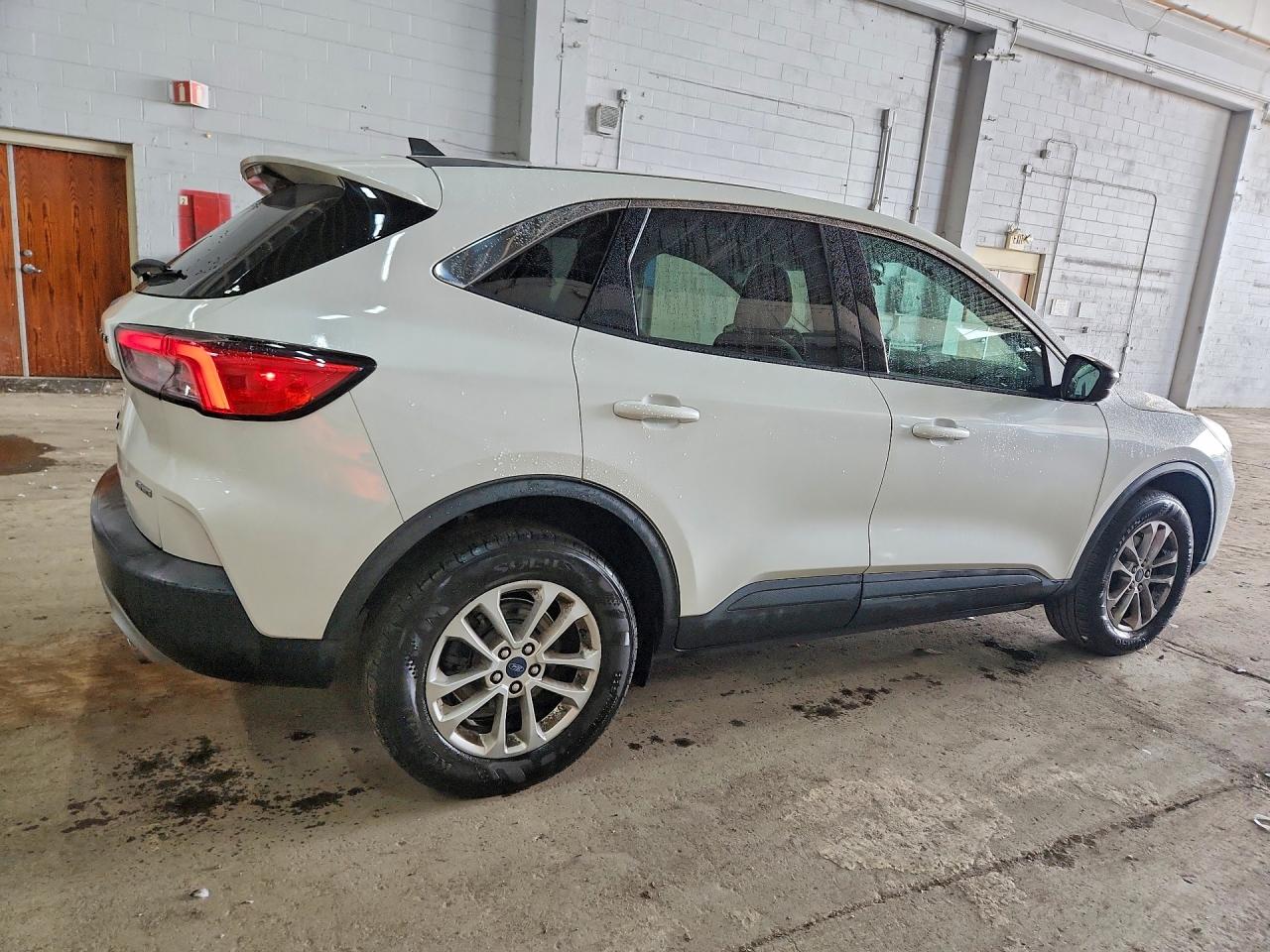 2022 FORD ESCAPE SE — снимка 3