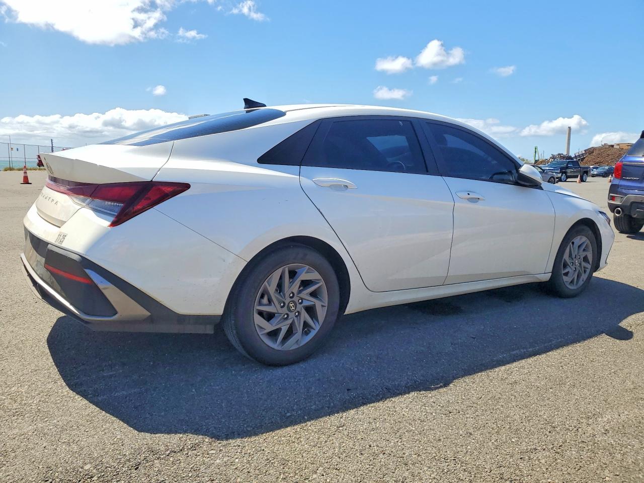 2024 HYUNDAI ELANTRA SEL — снимка 3