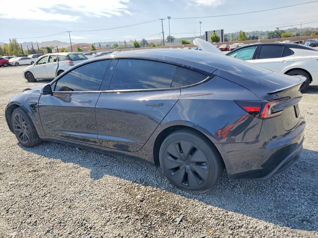 2025 TESLA MODEL 3 — снимка 2