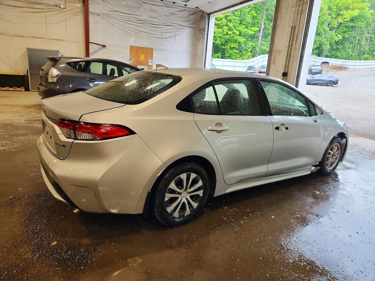 2021 TOYOTA COROLLA LE — снимка 3