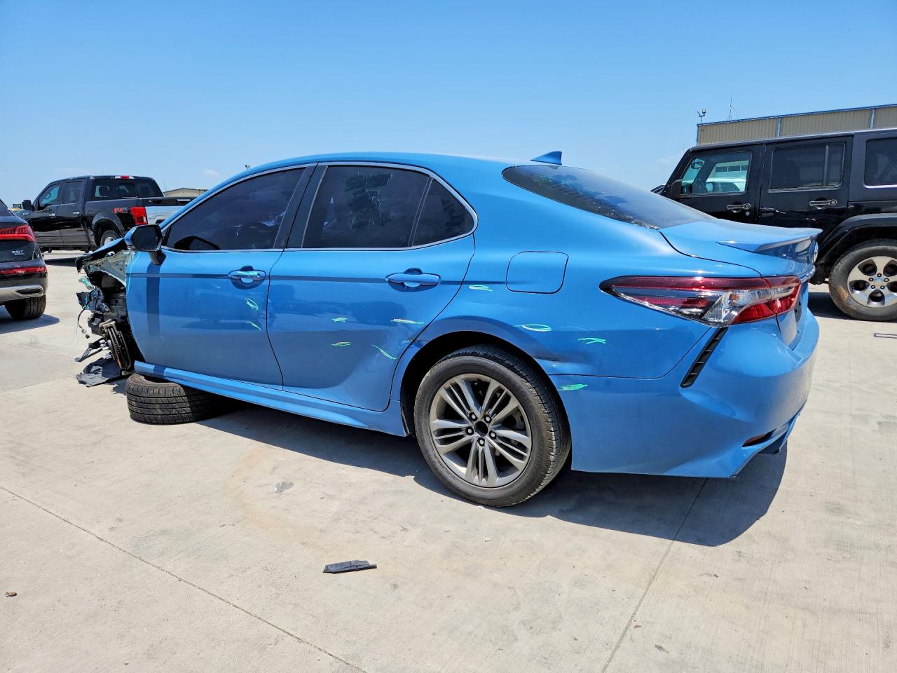 2023 TOYOTA CAMRY SE — снимка 2
