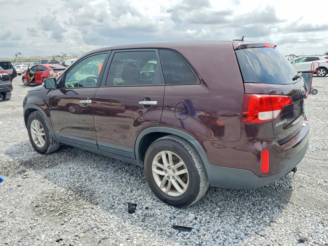 2015 KIA SORENTO LX — снимка 2