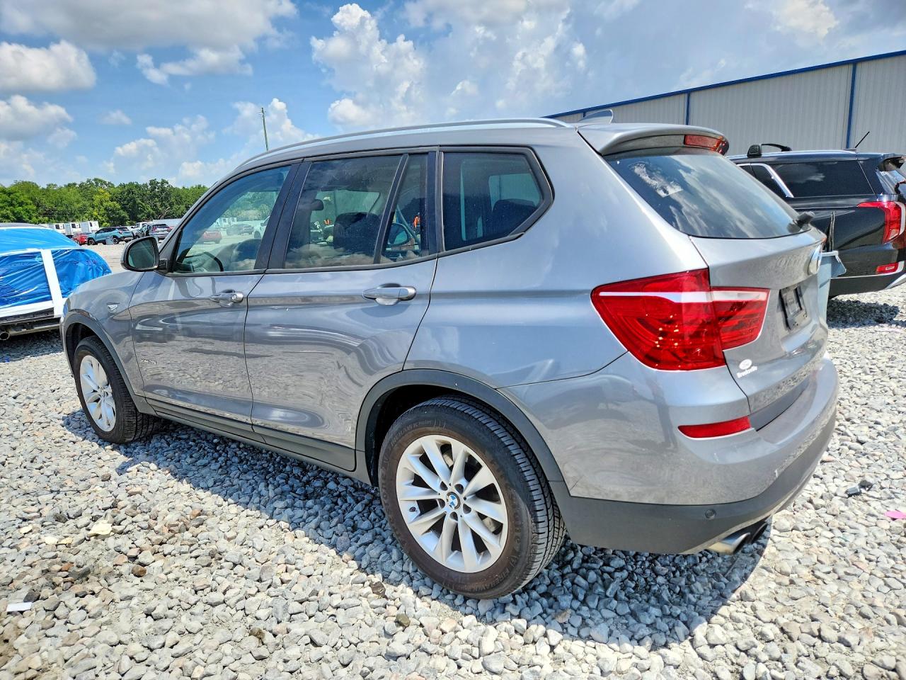 2017 BMW X3 XDRIVE28I — снимка 2