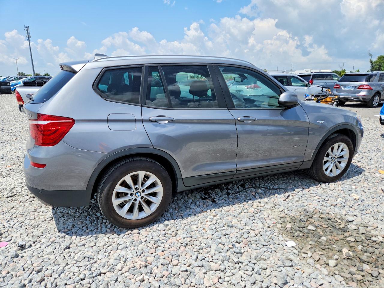 2017 BMW X3 XDRIVE28I — снимка 3