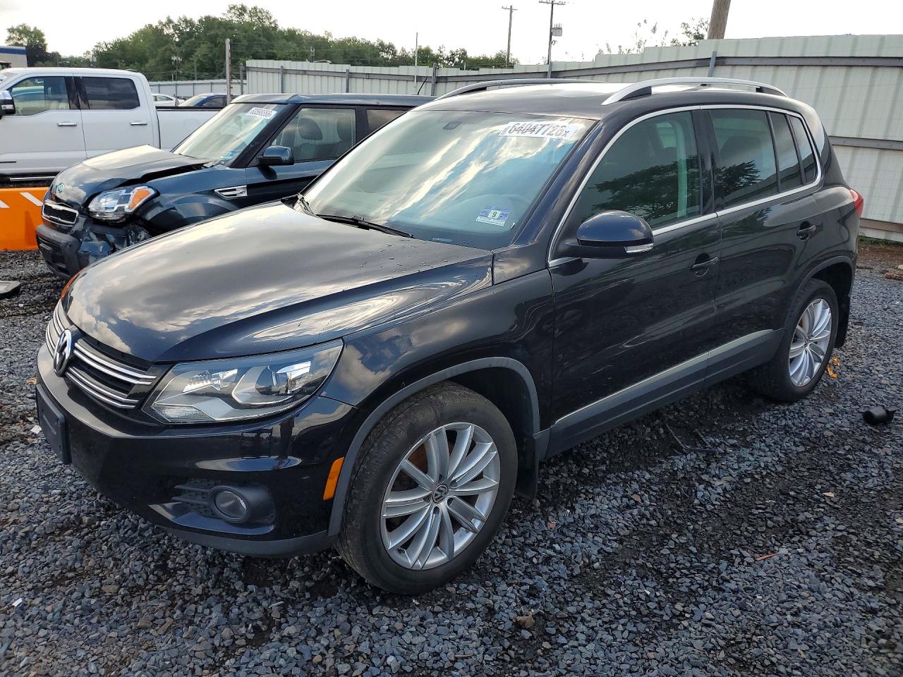 2016 VOLKSWAGEN TIGUAN S