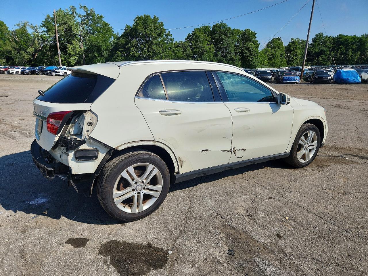 2017 MERCEDES-BENZ GLA 250 4MATIC — снимка 3