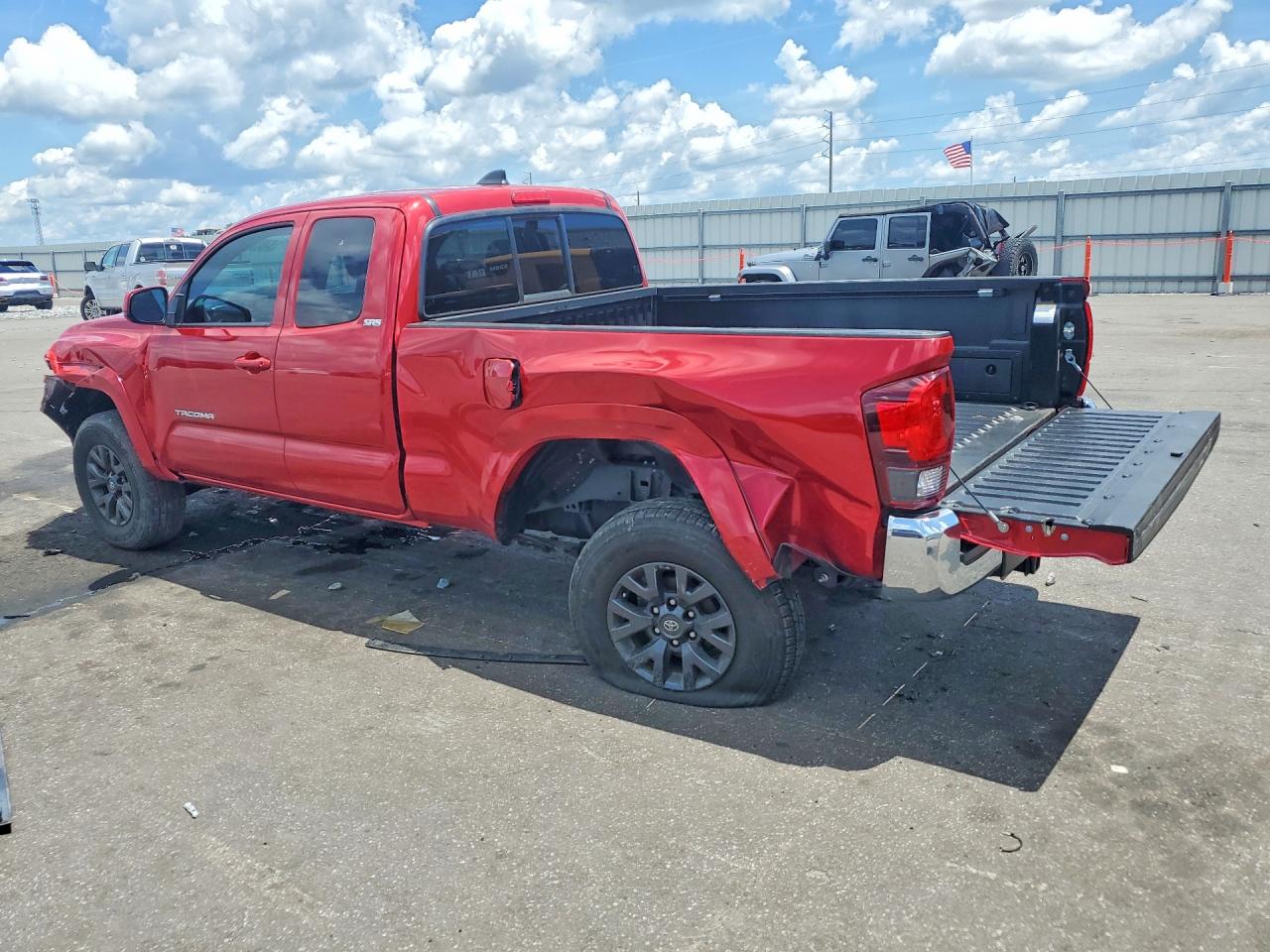 2022 TOYOTA TACOMA SR5 V6 — снимка 2