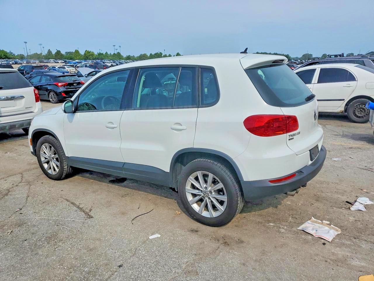 2017 VOLKSWAGEN TIGUAN S — снимка 2