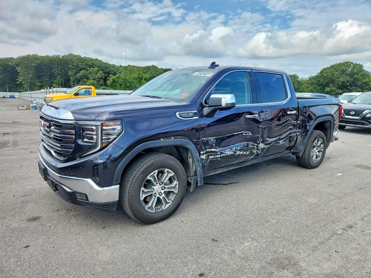 2025 GMC SIERRA K1500 SLT