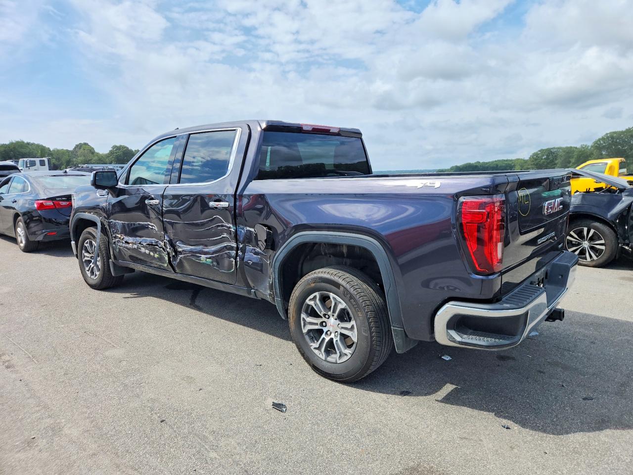 2025 GMC SIERRA K1500 SLT — снимка 2