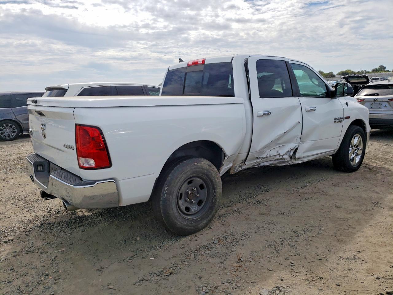 2016 RAM 1500 SLT — снимка 3