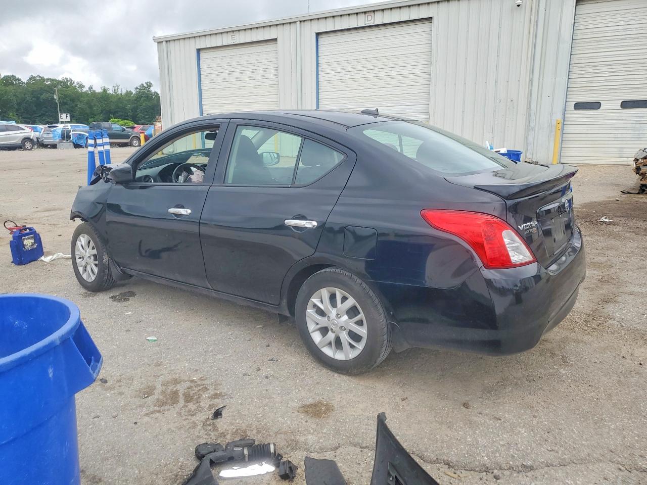 2017 NISSAN VERSA 1.6 S — снимка 2