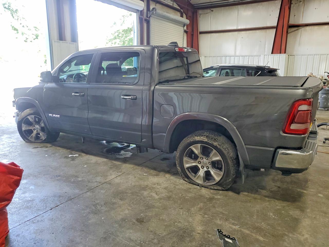 2020 RAM 1500 LARAMIE — снимка 2